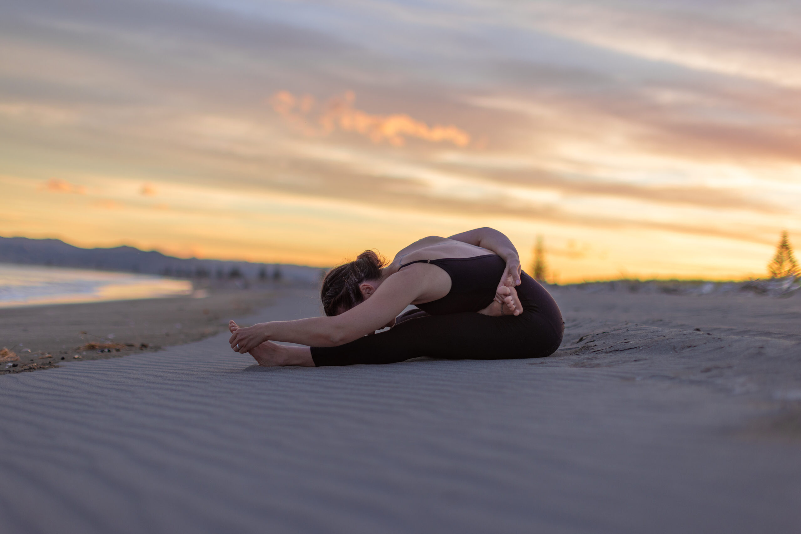 Laurine Vadon Ardha Baddha Padma Paschimottanasana