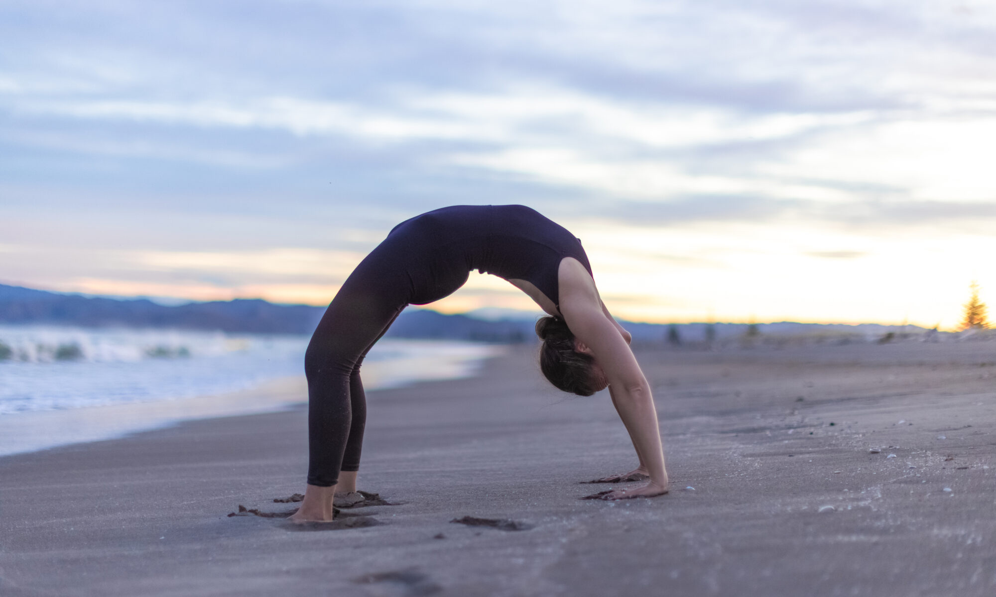 Laurine Vadon Urdhva Dhanurasana - Photo Damon Meade